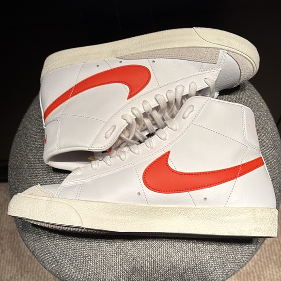 Nike Blazer Mid ‘77 Vintage Mens 9 Women’s 10.5 Orange-White-Sail - Picture 5 of 8